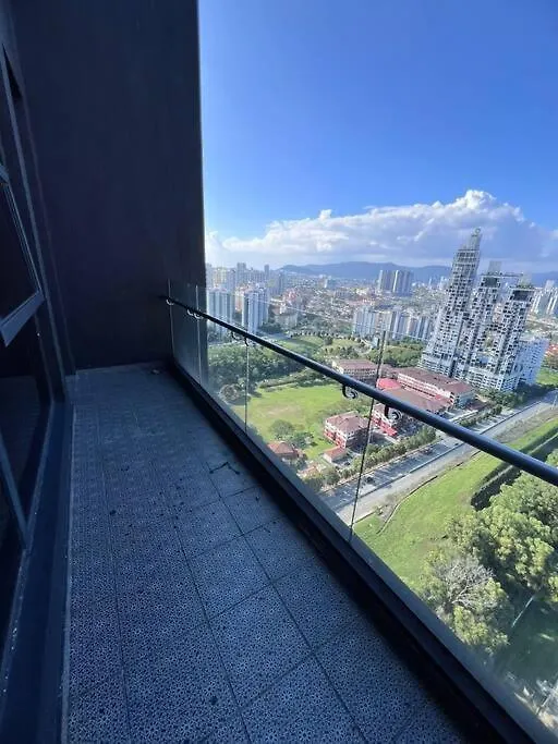 Arte Mont Kiara-Netflix-Balcony-6Pax Apartman Kuala Lumpur